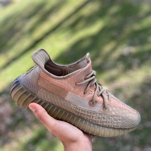 Yeezy 350 V2 Sand Taupe Size 11
